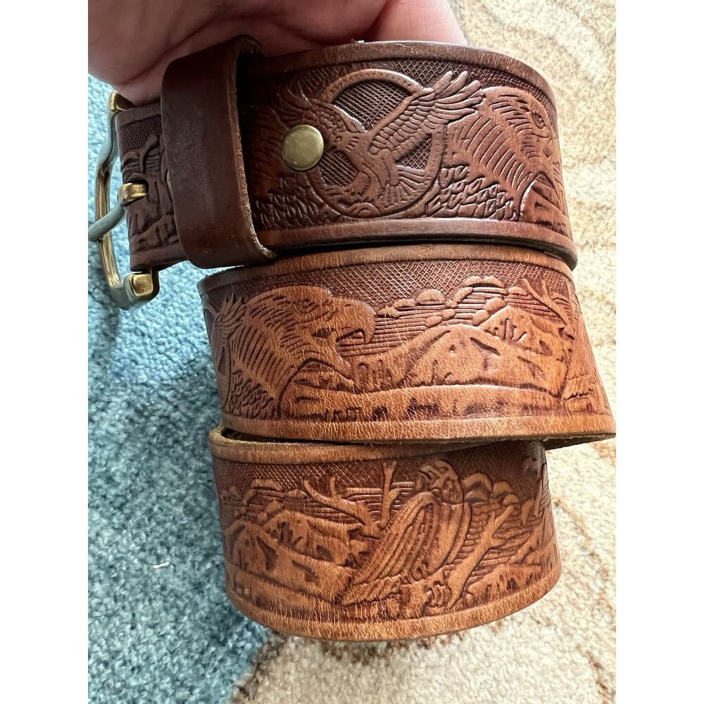 LEVI'S VTG Y2K Brown Eagle Mountain Southwestern Embossed Leather Belt L 38-40